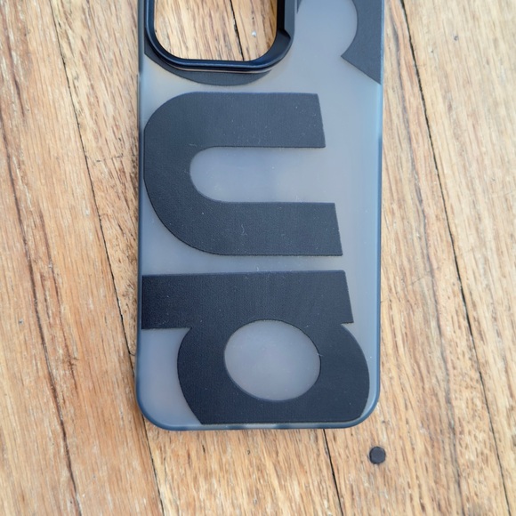 Supreme iPhone Case Transparent Black Bold
15 Pro Max - Picture 1 of 2